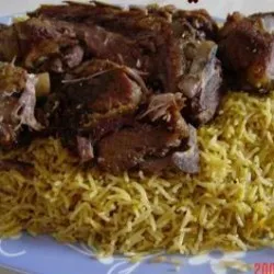 مندي لحم مع مكسرات
